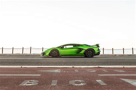 Lamborghini Aventador SVJ will make you green with envy - CNET