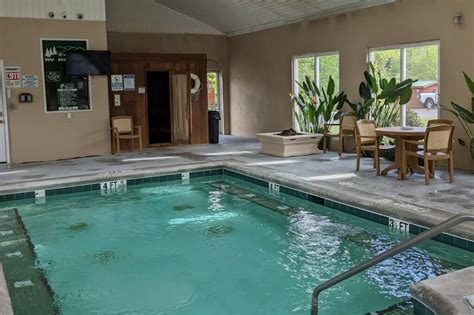 10 RV Parks with Indoor Pools (Weatherproof your Trip!)