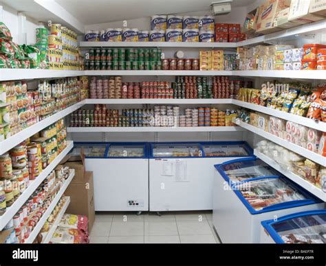 Grocery store interior hi-res stock photography and images - Alamy