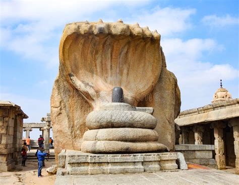 Beautiful Stone Carved Huge Naga Lingam Lepakshi Temple Hindupur ...