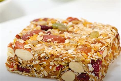 Healthy Breakfast Bars - Table and Flavor