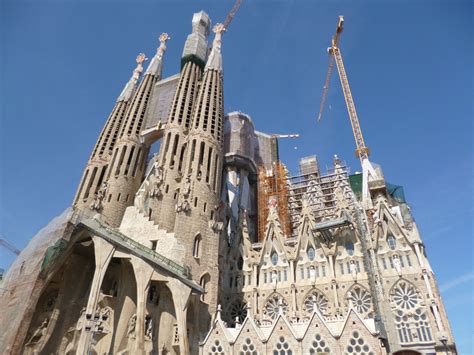 Old vs New: La Sagrada Familia - ShBarcelona