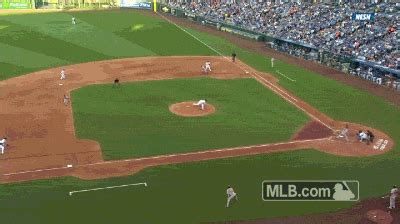 home run | GIF | PrimoGIF