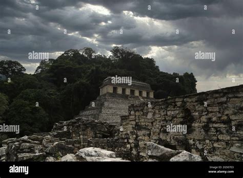 The Mayan city of Palenque, Mexico Stock Photo - Alamy