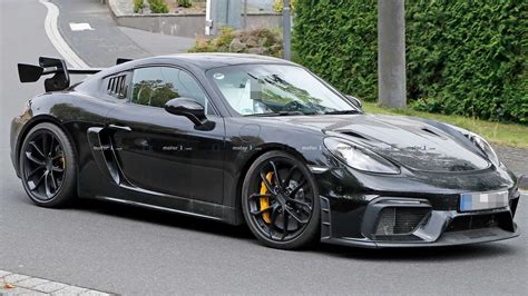 Porsche 718 Cayman GT4 RS potentially spied testing at the 'Ring ...