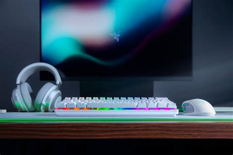 This New Mini Razer Keyboard Looks Perfect For Minimalists