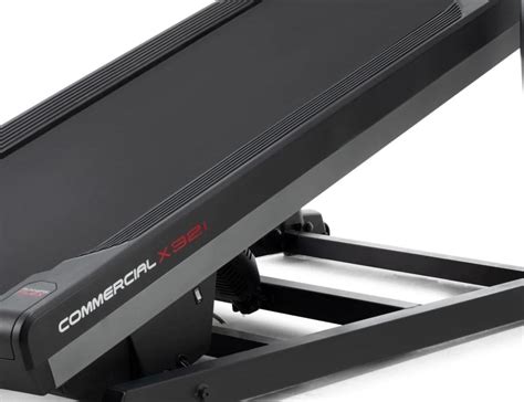 This Smart HD Touchscreen Treadmill Has a Trainer