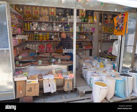 Small Grocery Shop High Resolution Stock Photography and Images - Alamy