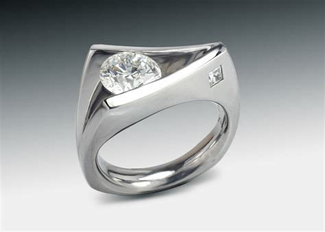 Floating Diamond Flare Ring | Skylight Jewelers