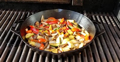 Lodge Cast Iron Skillet Only $12.90 on Amazon (Regularly $23) | Over ...