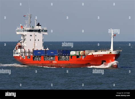 Container vessel feeder feeder ship hi-res stock photography and images ...