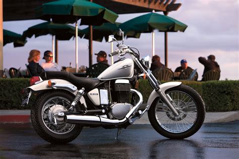 SUZUKI Boulevard S40 (2008-2009) Specs, Performance & Photos ...