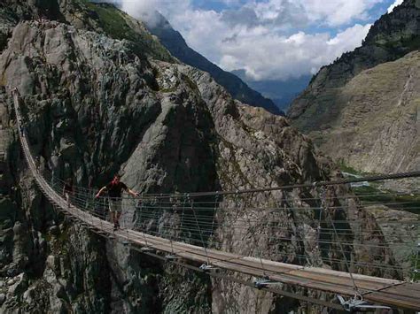 10 Most Dangerous Bridges in the World Which will Surprise You