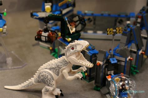 LEGO-75919-Jurassic-Park-Indominus-Rex-10