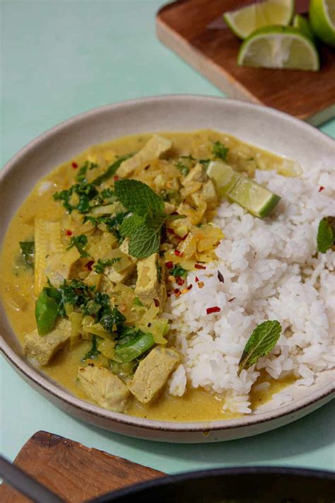 Simple Pork Curry with Coconut Milk – Beat The Budget