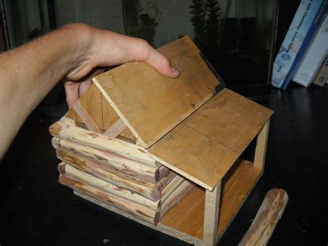 Log Cabin Bird House : 12 Steps (with Pictures) - Instructables