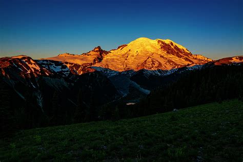 Mount Rainier Sunrise 4 Photograph by Pelo Blanco Photo | Fine Art America