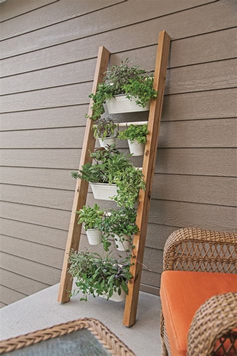 Clever Vertical Herb Gardens That Will Grow a LOT of Herbs in a Small ...