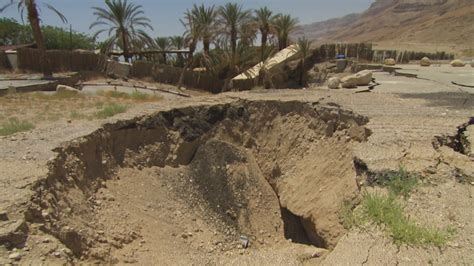 Dead Sea Sinkholes Devastating Local Economy - NBC News