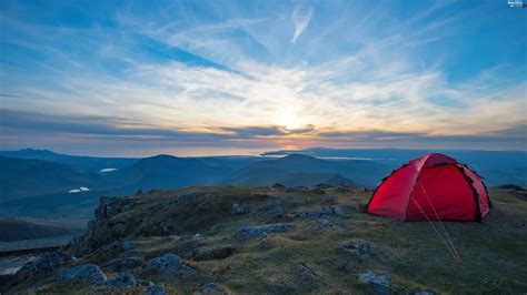 Mountains, lakes, Sunrise, Tent - Beautiful views wallpapers: 3840x2160