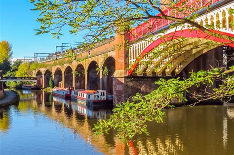 Rochdale Canal in Manchester - Visit This Historic Waterway – Go Guides