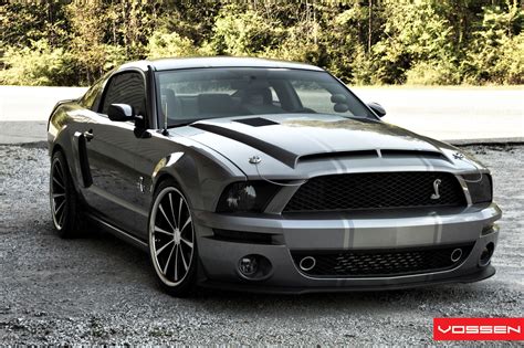 Immense Dodge viper! Even more Dramatic in the rain! | Ford mustang ...