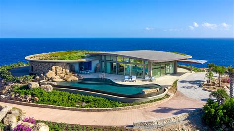 7 Luxurious Homes for Sale With Breathtaking Infinity Pools ...