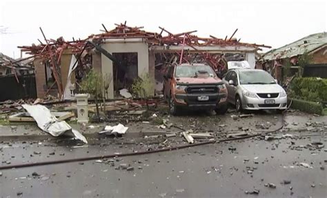 6 injured after gas explosion destroys New Zealand home