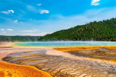 18 Yellowstone National Park Facts That Will Surprise You