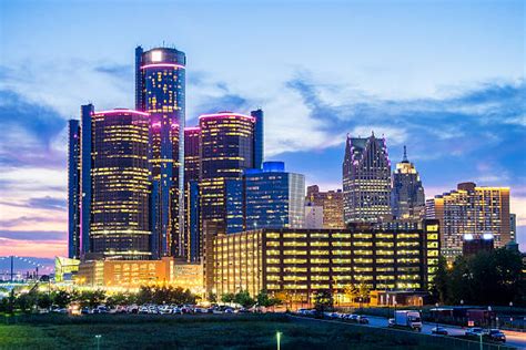 1,100+ Detroit Skyline Sunset Stock Photos, Pictures & Royalty-Free ...