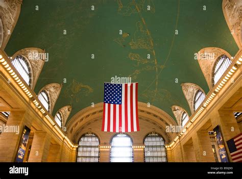 Grand central station ceiling hi-res stock photography and images - Alamy