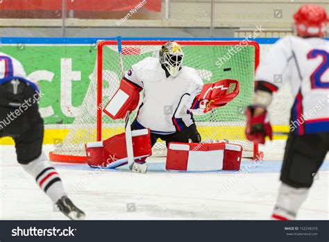 Ice Hockey Goalie Stock Photo 152248376 : Shutterstock