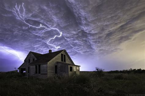 Interesting Photo of the Day: Lightning Over an Abandoned House