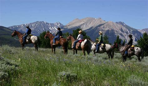 Nine Quarter Circle Ranch | Montana's Yellowstone Country