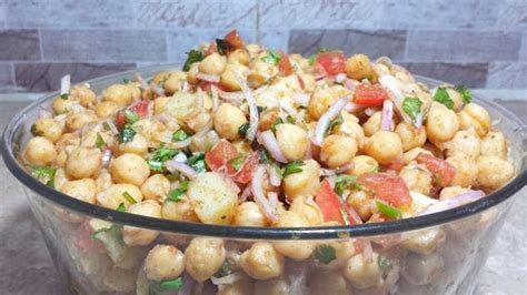 Chana Chaat Recipe - Cook with Hamariweb.com