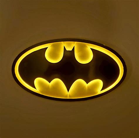 Batman signal - museumvirt