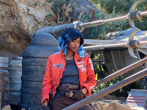 PHOTOS: Star Wars: Galaxy's Edge Characters Appearing in More Locations ...