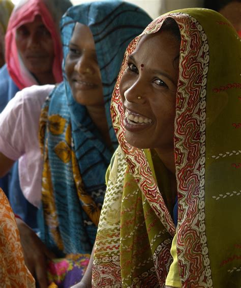 File:Women in tribal village, Umaria district, India.jpg - Wikipedia