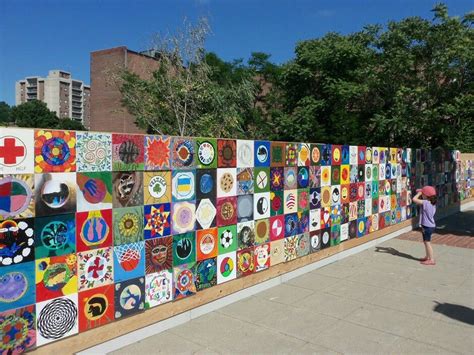 A youth project mural perhaps | Collaborative mural, School auction art ...