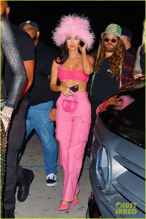 Megan Fox Wears Pink Fuzzy Bucket Hat To Machine Gun Kelly's Concert ...