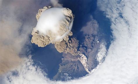 Volcanoes, Ice Ages, and Mass Extinctions - SpaceRef