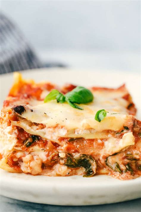 How to Make Vegetarian Lasagna Step by Step | The Recipe Critic