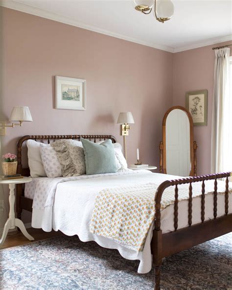 English country inn inspired guest room – Artofit