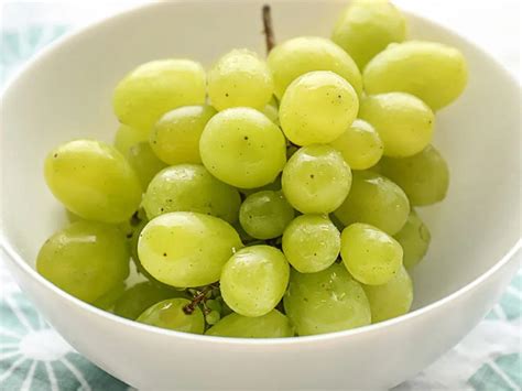 Green Grapes Nutrition Facts - Eat This Much