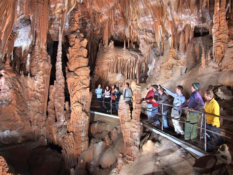 Jenolan Caves - Bathurst Region Tourism