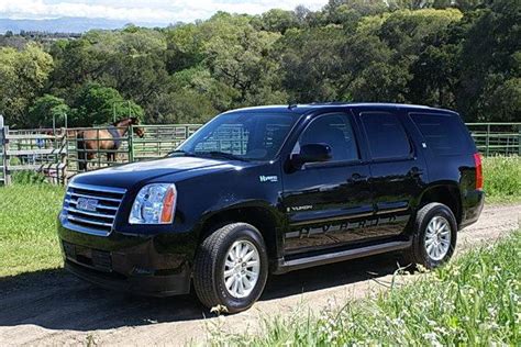 GMC Yukon Hybrid - Information and photos - MOMENTcar