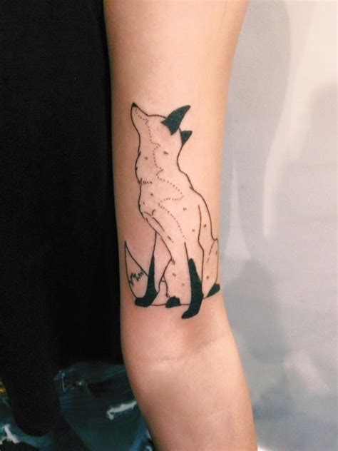 Outline fox tattoo - Tattoogrid.net