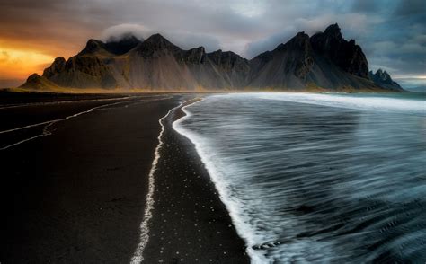 Vestrahorn Mountain Iceland 4K Ultra HD Wallpaper