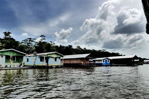 Manaus tourist attractions and the Meeting of the Waters