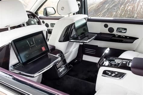 2018 Rolls-Royce Phantom VIII Interior (11) - AUTOBICS